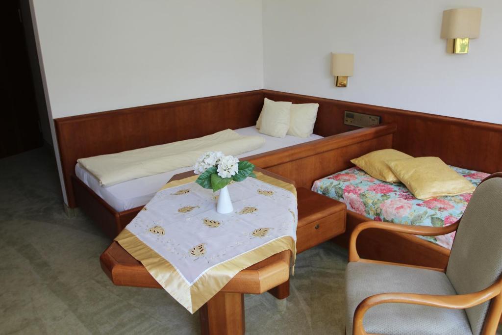 Hotel Am Kurpark Bad Wimpfen Quarto foto