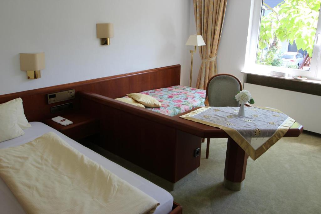 Hotel Am Kurpark Bad Wimpfen Quarto foto